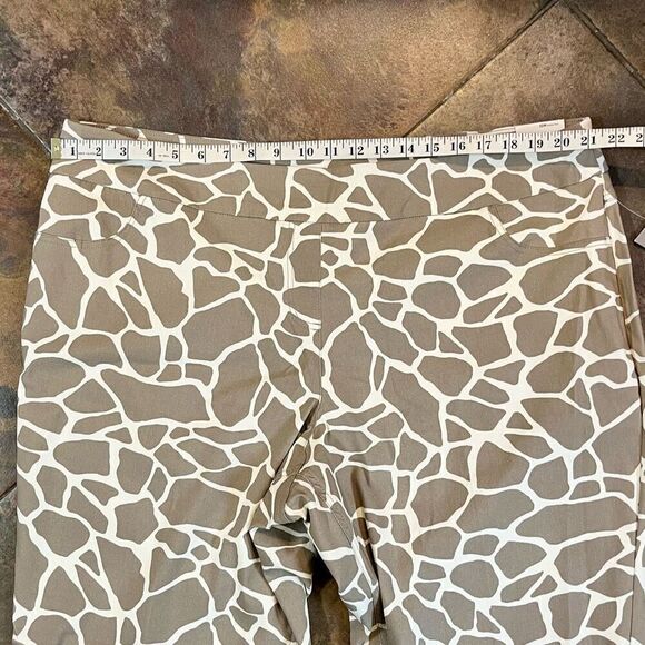 Slim-sation Animal Print Pull-on Twill Ankle Pants 22W - Picture 2 of 13